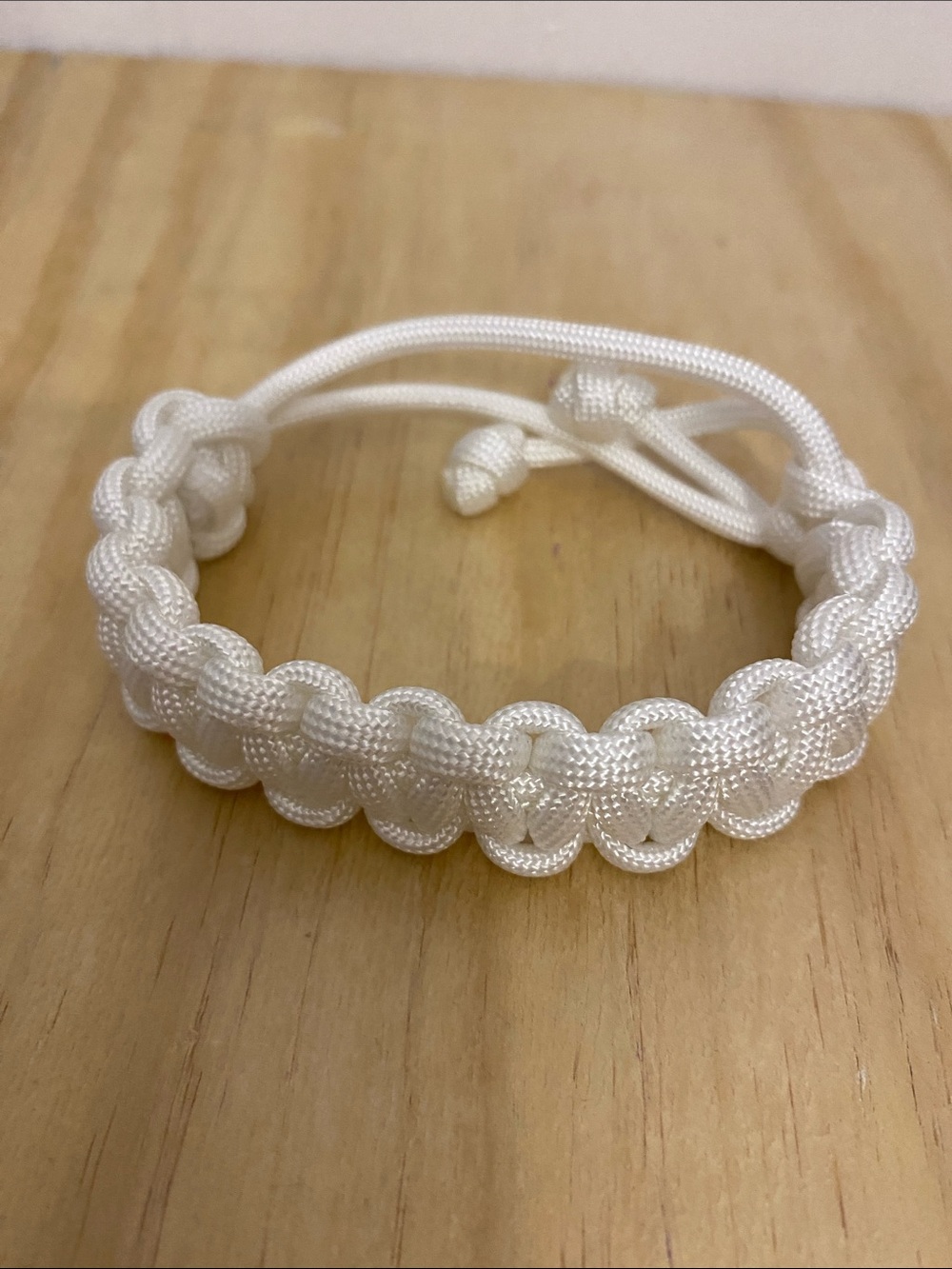 Women's White Braided Paracord Bracelet with Adjustable Closure